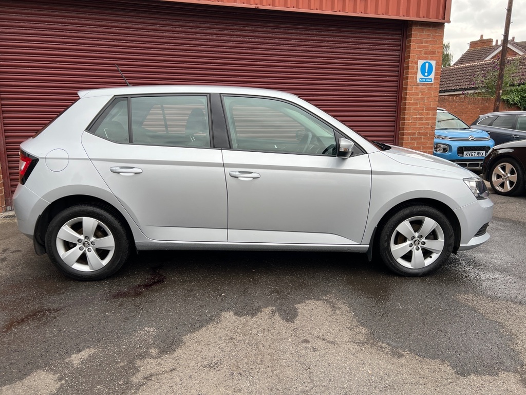 Skoda Fabia 1.0 Tsi Se YJ18SPC Silver #6