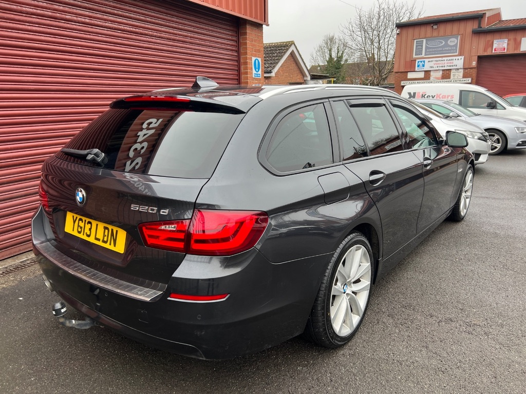 BMW 5 Series 520D Se Step Start Stop YG13LDN Grey #4
