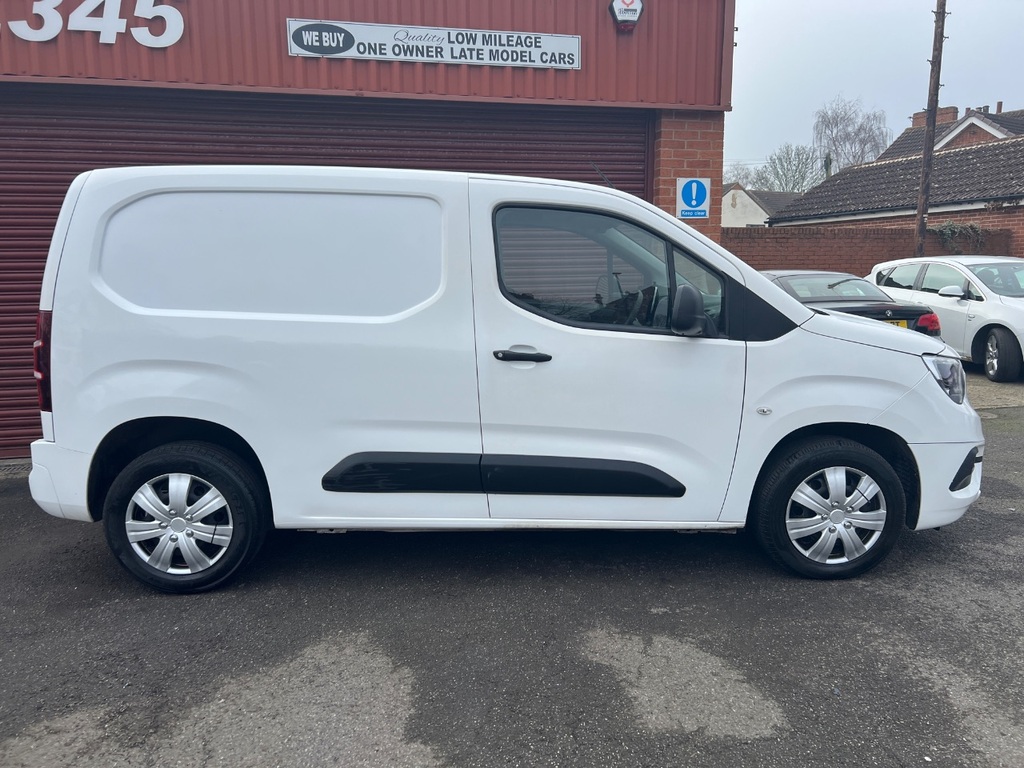 Vauxhall Combo 2300 1.5 Turbo D 100Ps H1 Sportive Van DP70JPU White #6