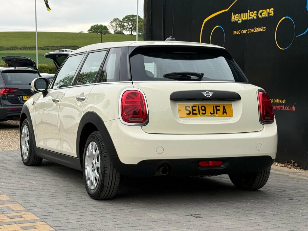 Mini Hatch 1.5 One Classic Euro 6 Ss SE19JFA White #3
