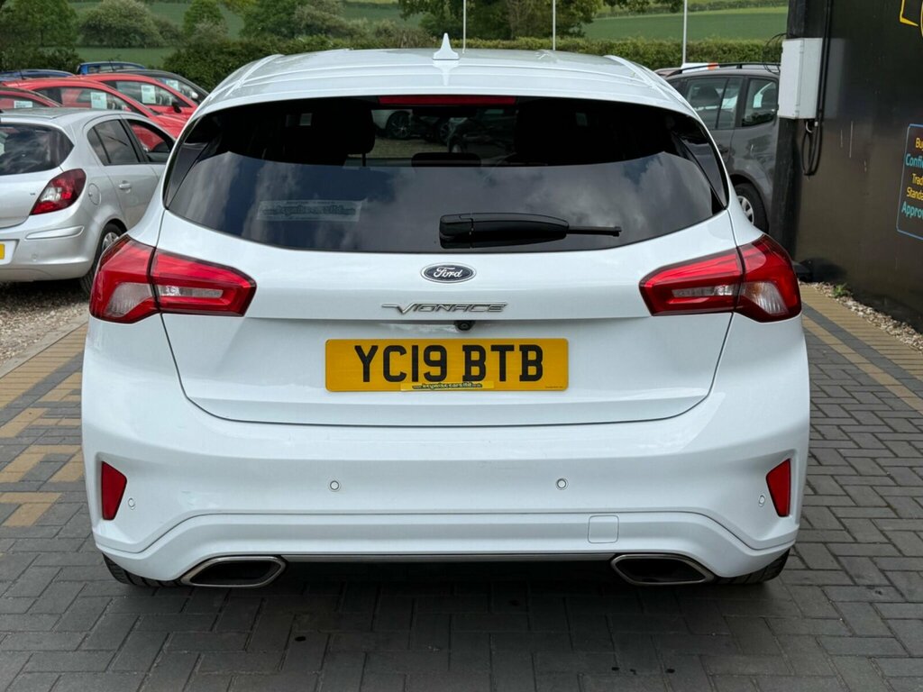 Ford Focus 1.0T Ecoboost Vignale Euro 6 Ss YC19BTB White #4