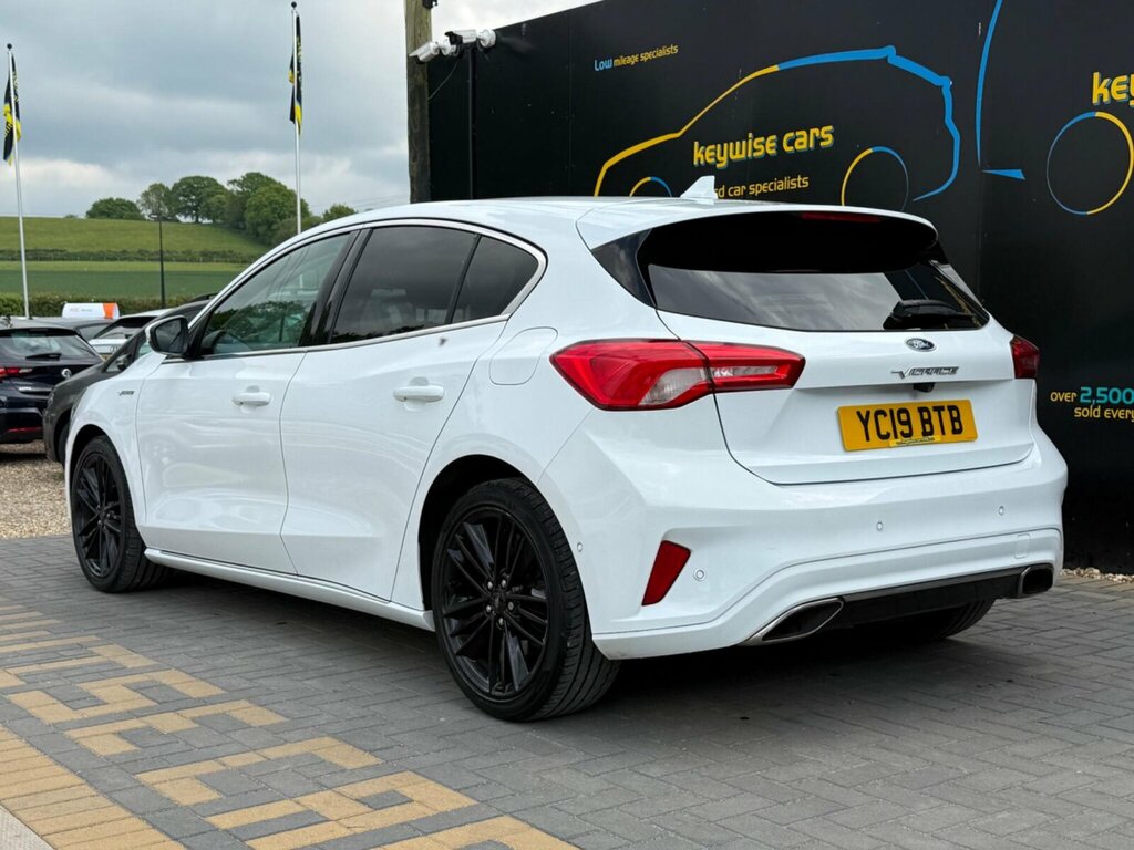 Ford Focus 1.0T Ecoboost Vignale Euro 6 Ss YC19BTB White #3