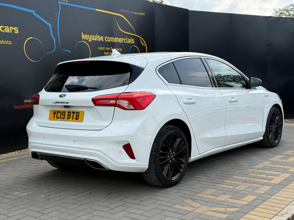 Ford Focus 1.0T Ecoboost Vignale Euro 6 Ss YC19BTB White #5