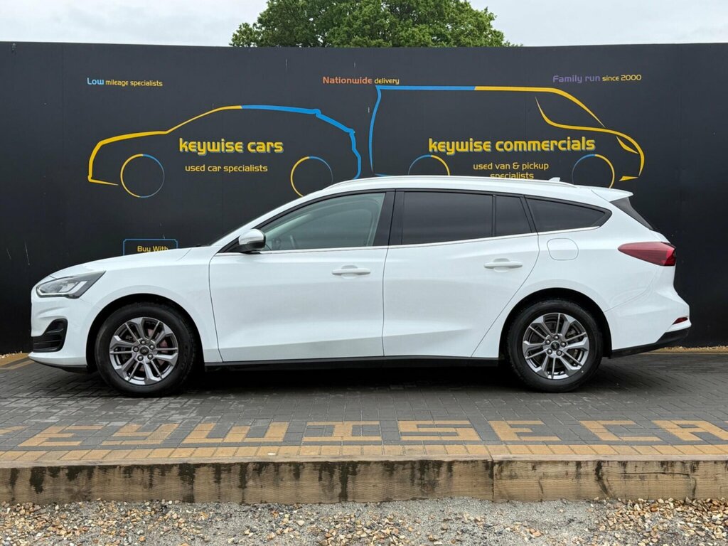 Ford Focus 1.0T Ecoboost Titanium Euro 6 Ss WM22FXK White #2