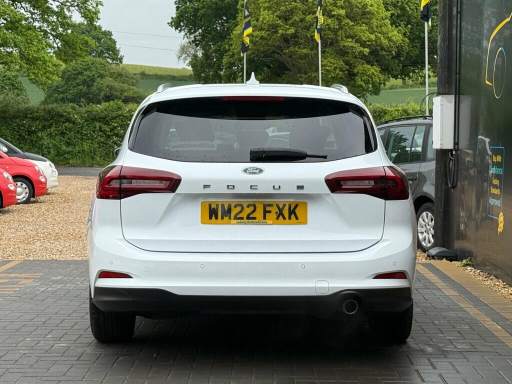 Ford Focus 1.0T Ecoboost Titanium Euro 6 Ss WM22FXK White #4