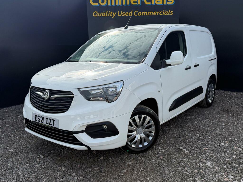 Vauxhall Combo 1.5 Turbo D 2000 Sportive L1 H1 Euro 6 DS21OZT White #2