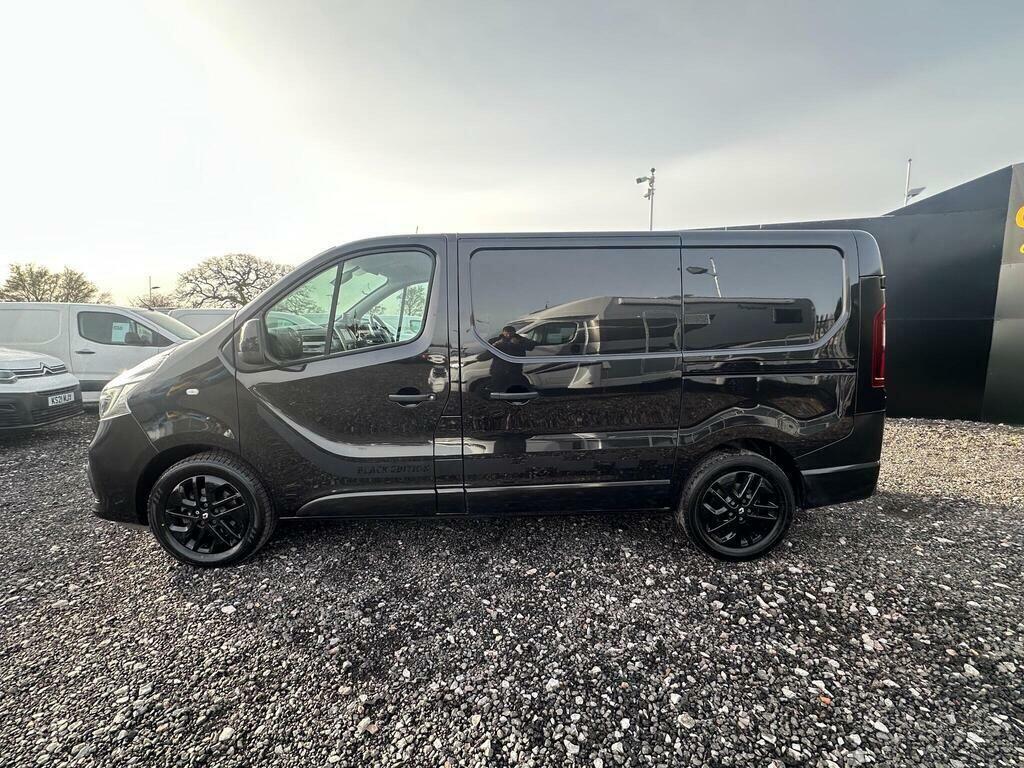 Renault Trafic 2.0 Dci Energy 28 Black Edition Swb Standard Roof MM21HDD Black #4