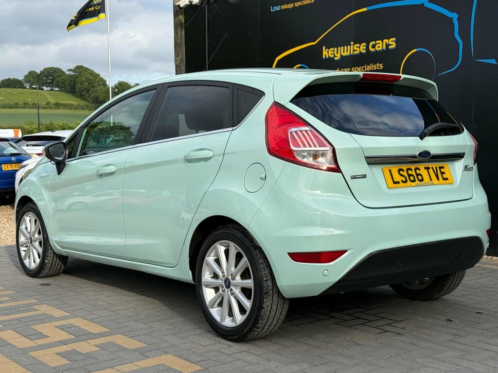 Ford Fiesta 1.0T Ecoboost Titanium Euro 6 Ss LS66TVE Green #3