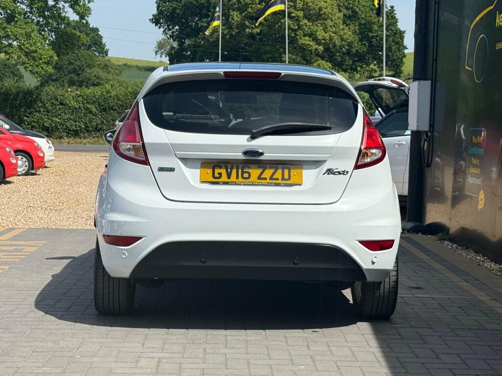 Ford Fiesta 1.0T Ecoboost Zetec White Edition Euro 6 Ss GV16ZZD White #4