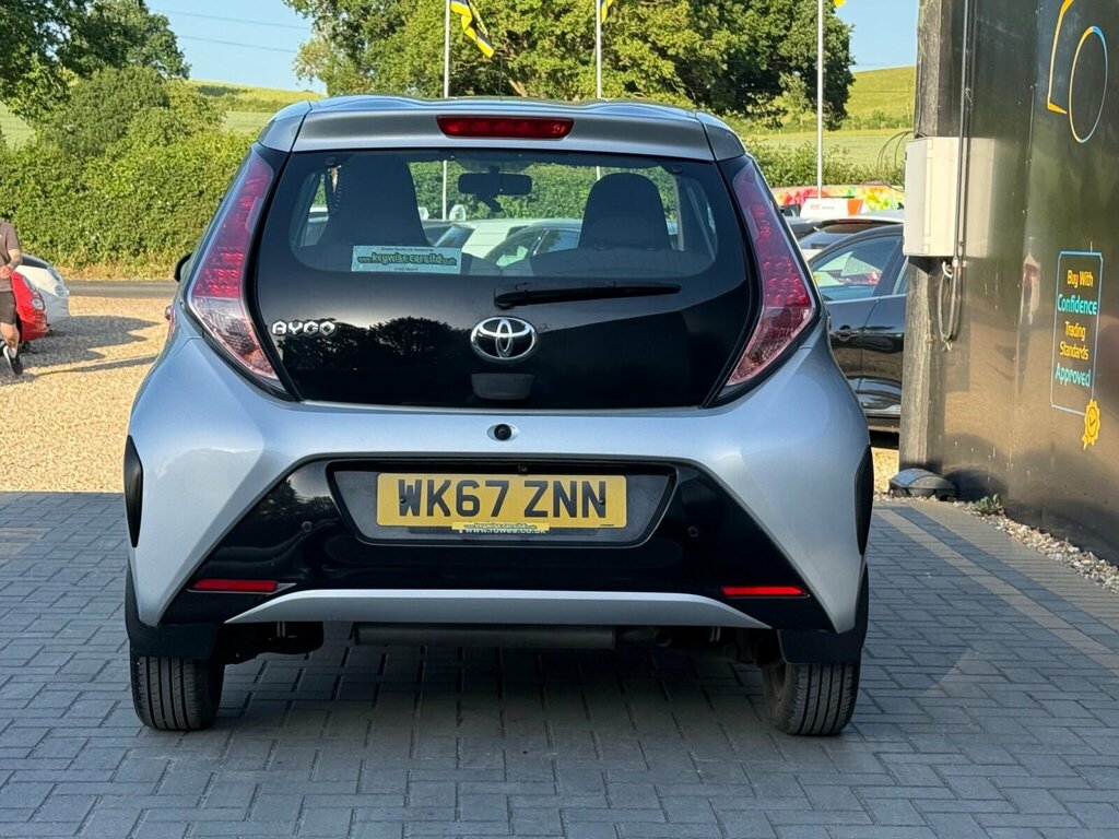 Toyota Aygo 1.0 Vvt-i X-play X-shift Euro 6 WK67ZNN Silver #4