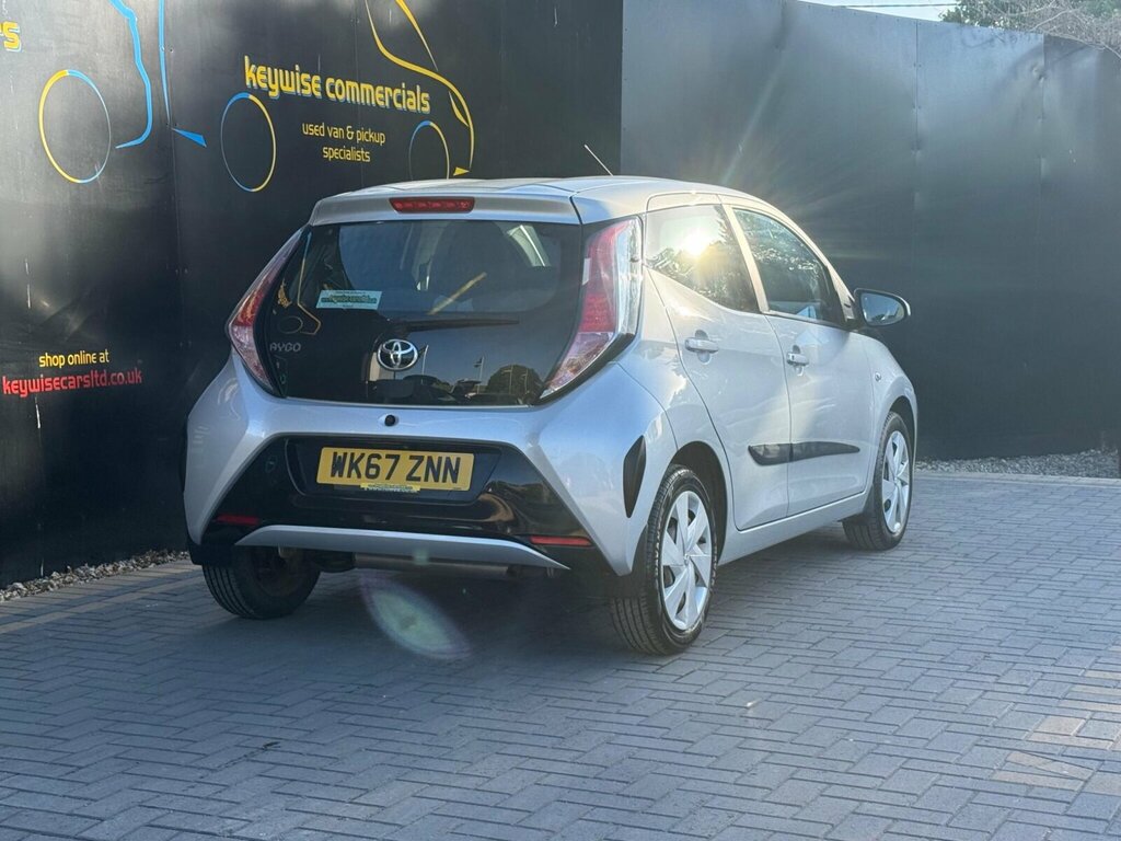 Toyota Aygo 1.0 Vvt-i X-play X-shift Euro 6 WK67ZNN Silver #5