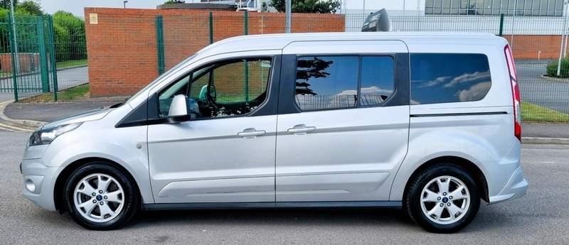 Ford Grand Tourneo Connect Grand Titanium Tdci Silver #4