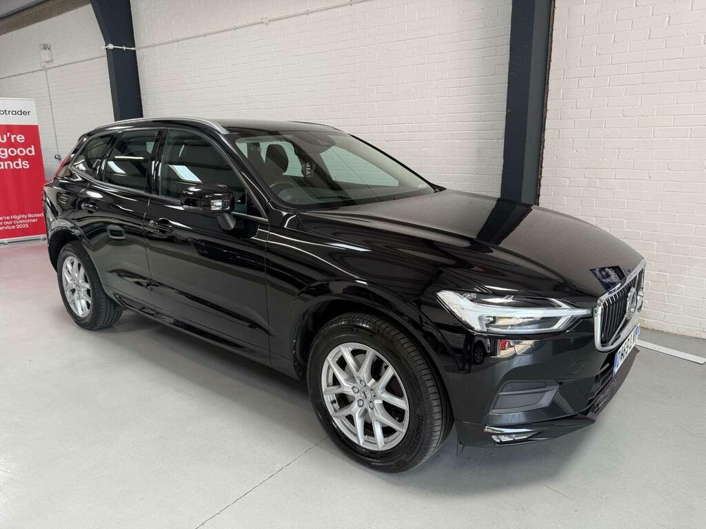 Volvo XC60 Suv 2.0 T5 Momentum Pro Awd Euro 6 Ss Black