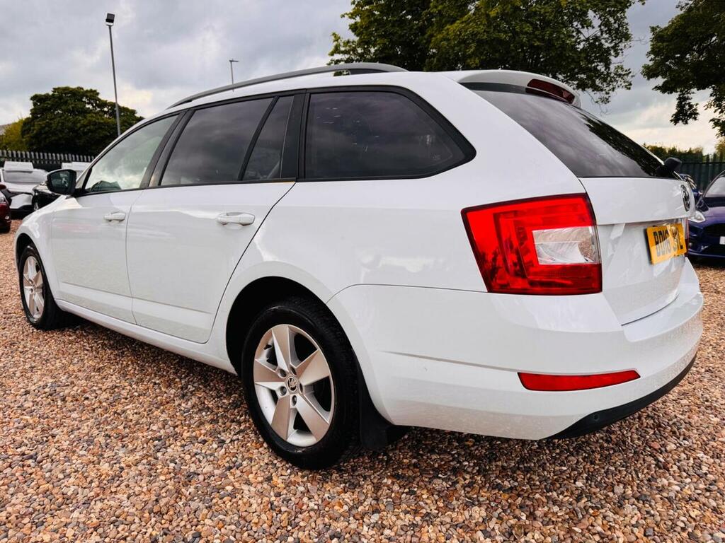 Skoda Octavia 2.0 Tdi Se Euro 6 Ss White #4