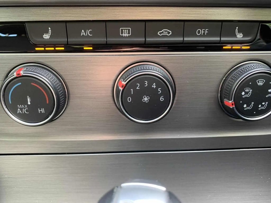 Volkswagen Golf  LL66YOM  #3