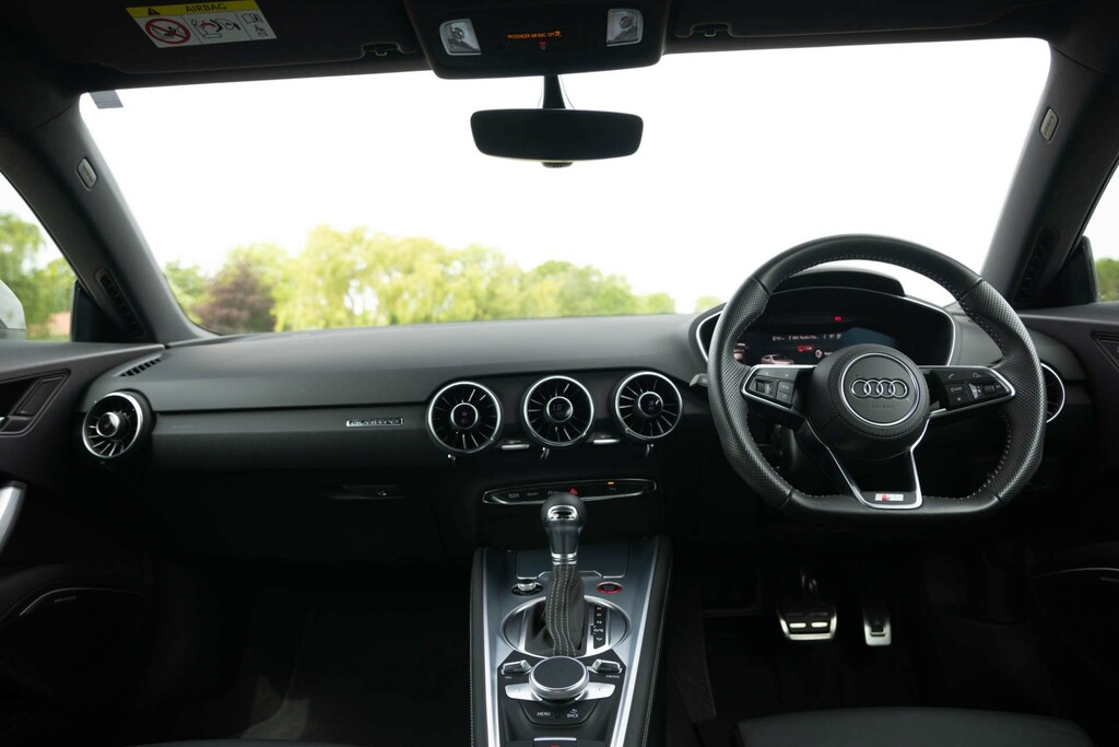 Audi TTS Tfsi Black Edition Coupe S Tronic Quattro E  #3