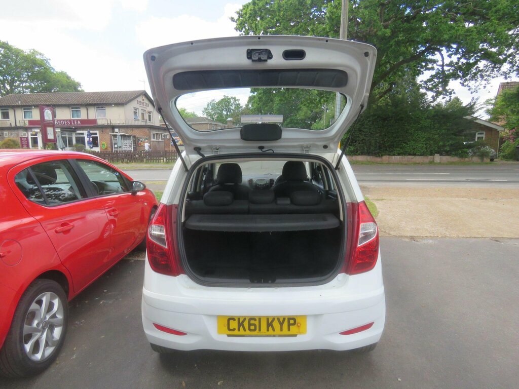 Hyundai I10 1.2 Classic Euro 5 CK61KYP White #5