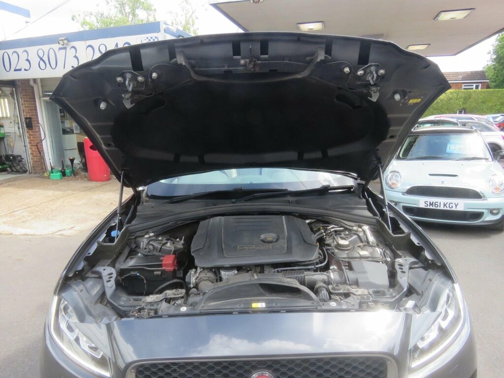 Jaguar F-Pace 2.0 D180 Portfolio Awd Euro 6 Ss LJ70UUN Grey #6