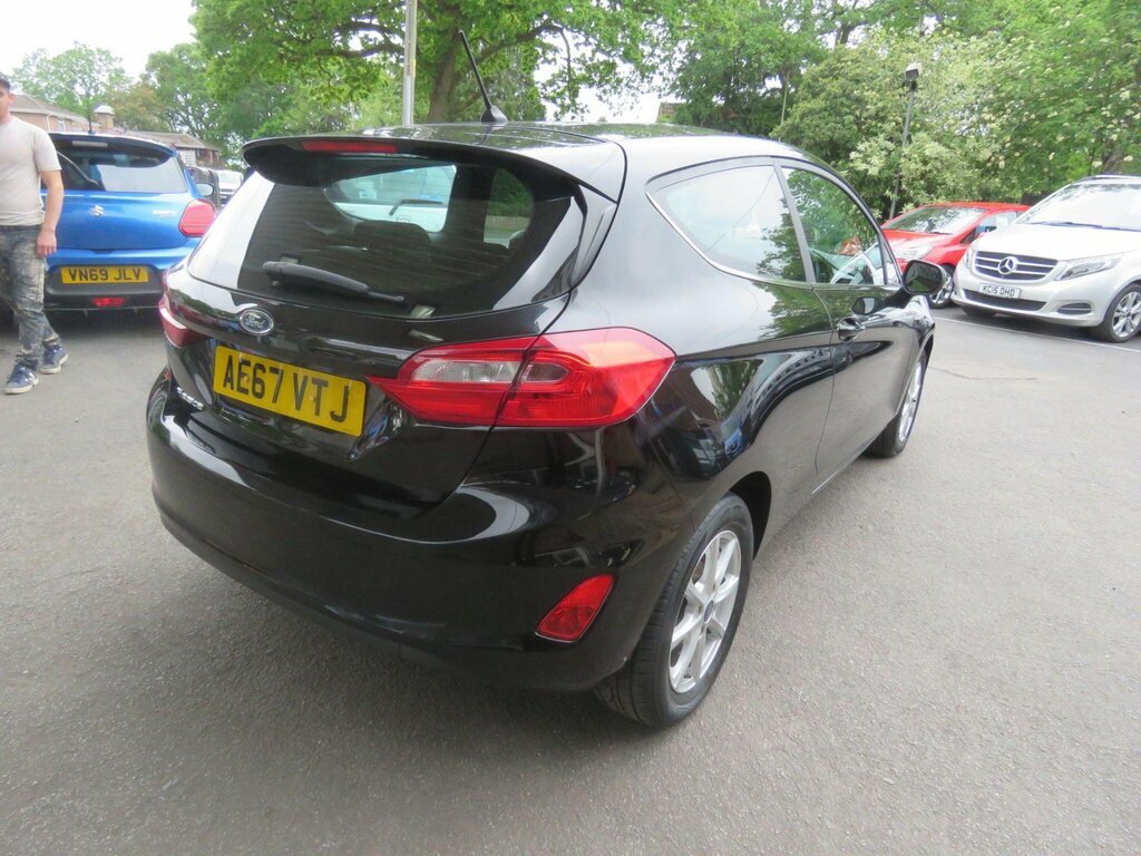 Ford Fiesta 1.1 Ti-vct Zetec Euro 6 Ss AE67VTJ Black #4