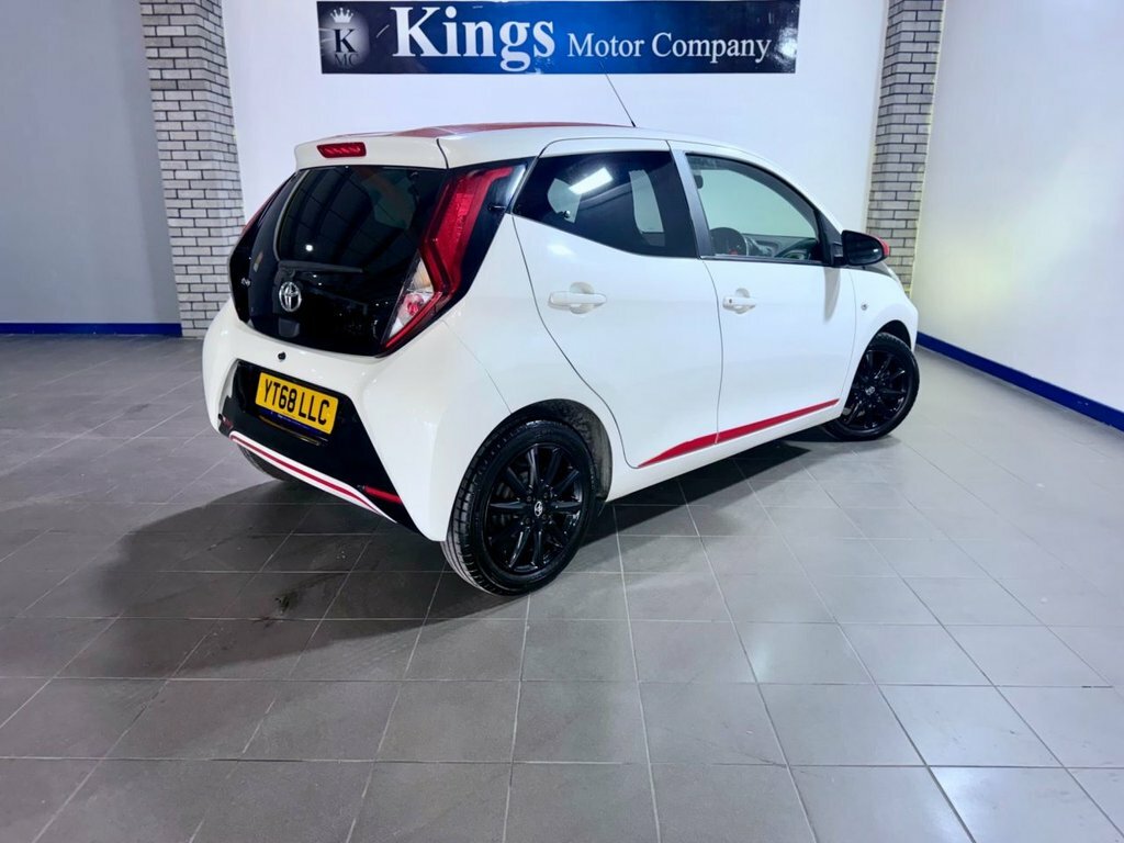 Toyota Aygo Hatchback YT68LLC White #5