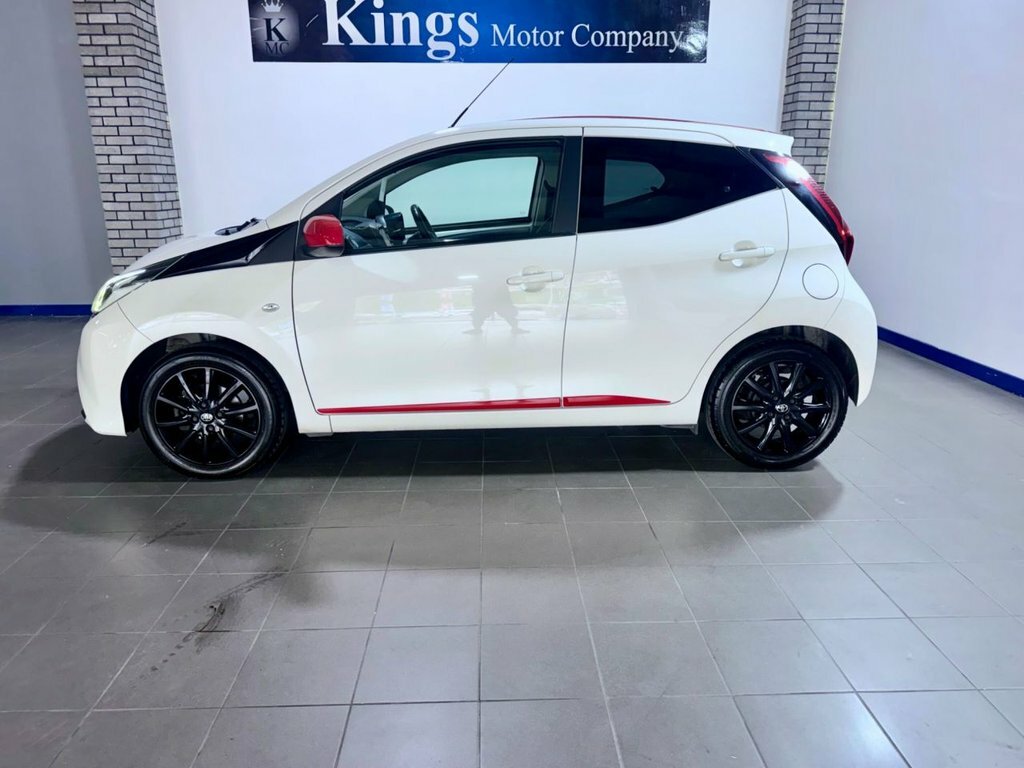 Toyota Aygo Hatchback YT68LLC White #4