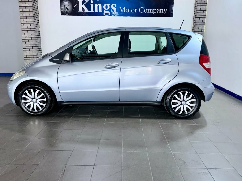 Mercedes-Benz A Class 1.5L Classic Se Blue #4