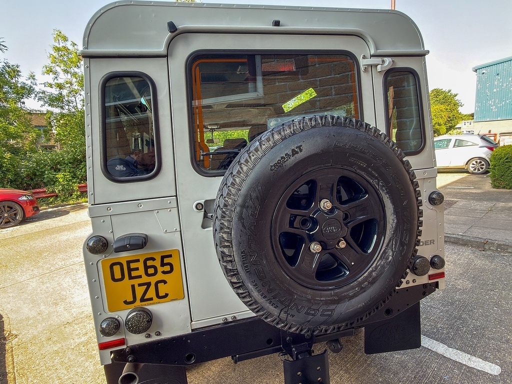 Land Rover Defender 110 Diesel  #15