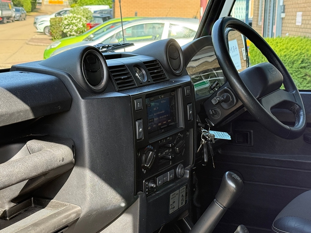Land Rover Defender 110 Diesel  #33
