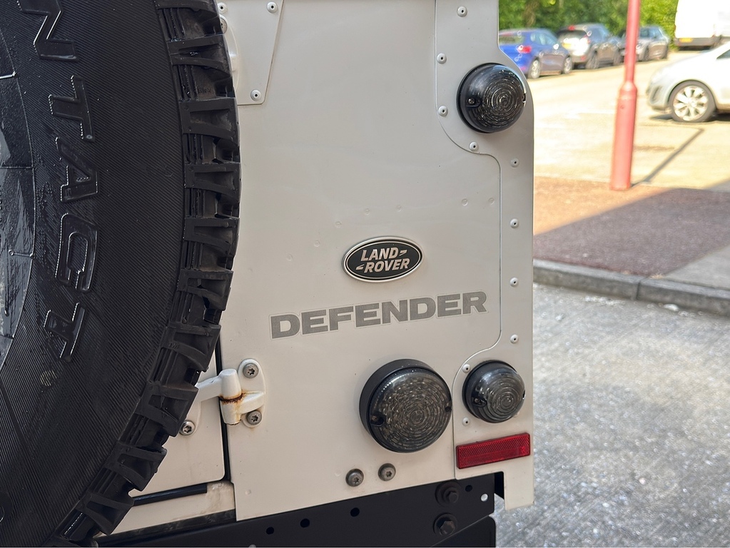 Land Rover Defender 110 Diesel  #21