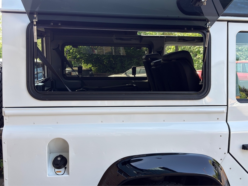Land Rover Defender 110 Diesel  #22