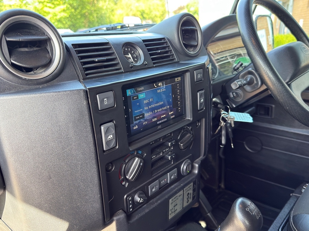 Land Rover Defender 110 Diesel  #36