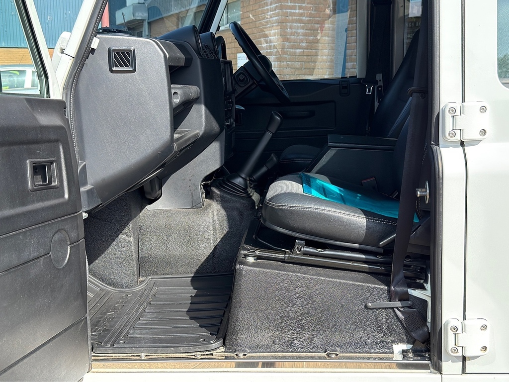 Land Rover Defender 110 Diesel  #34