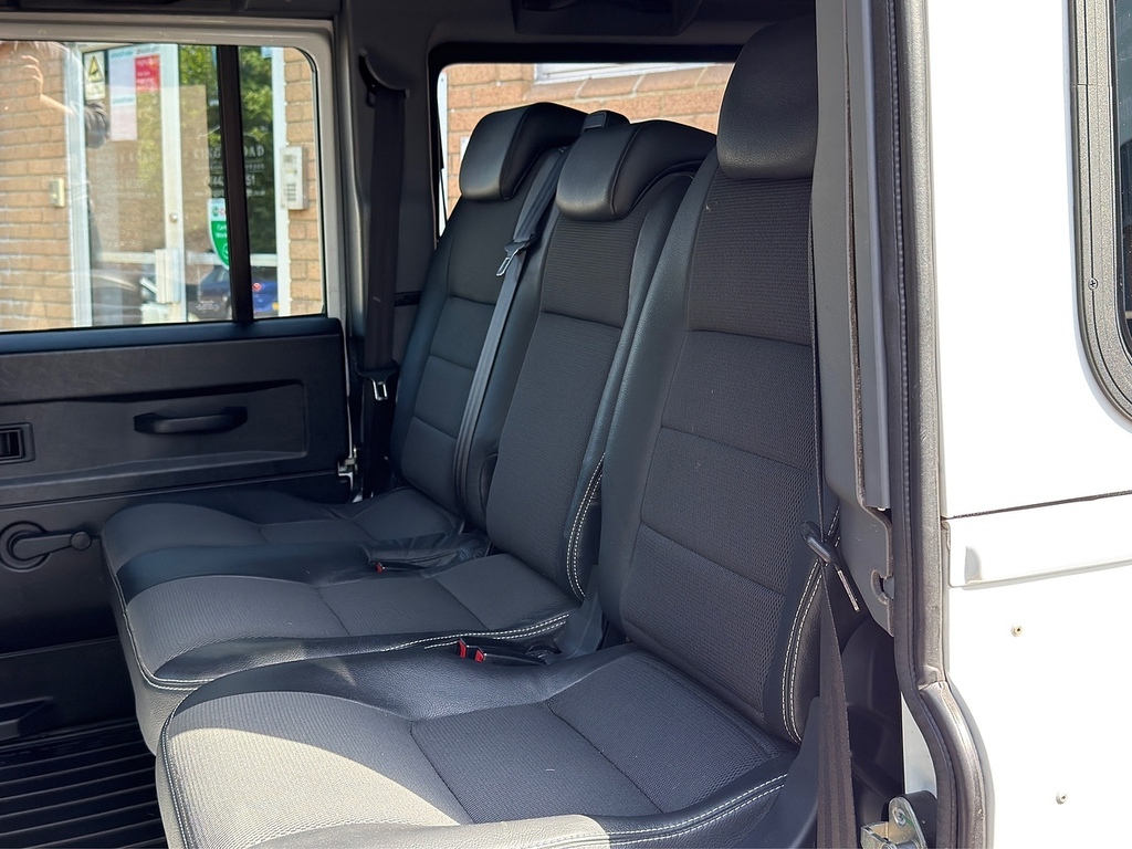 Land Rover Defender 110 Diesel  #45
