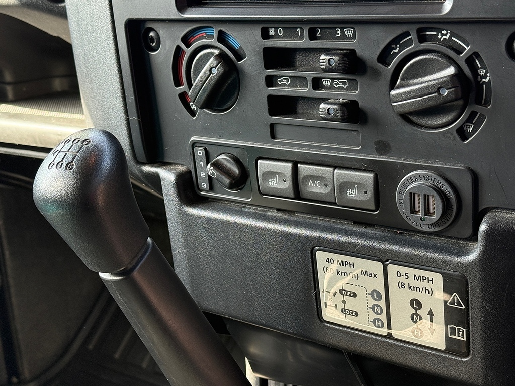 Land Rover Defender 110 Diesel  #32