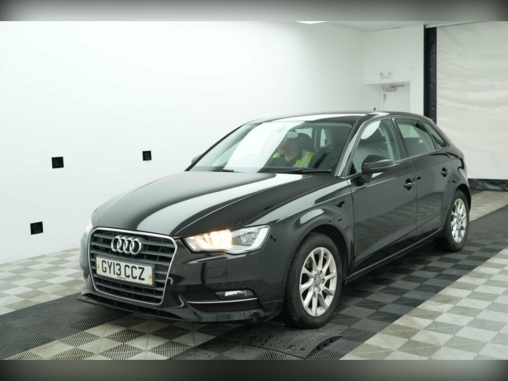 Audi A3 2.0 Tdi Se Sportback Euro 5 Ss GY13CCZ Black #2