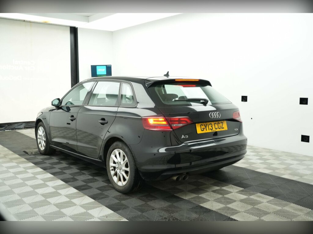 Audi A3 2.0 Tdi Se Sportback Euro 5 Ss GY13CCZ Black #4