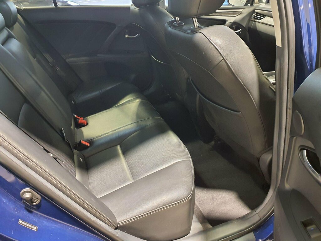 Toyota Avensis Active D-4d  #10