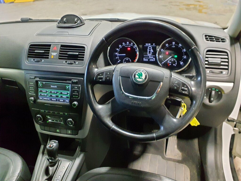 Skoda Yeti 2.0 Tdi Elegance Dsg 4Wd Euro 5 White #6