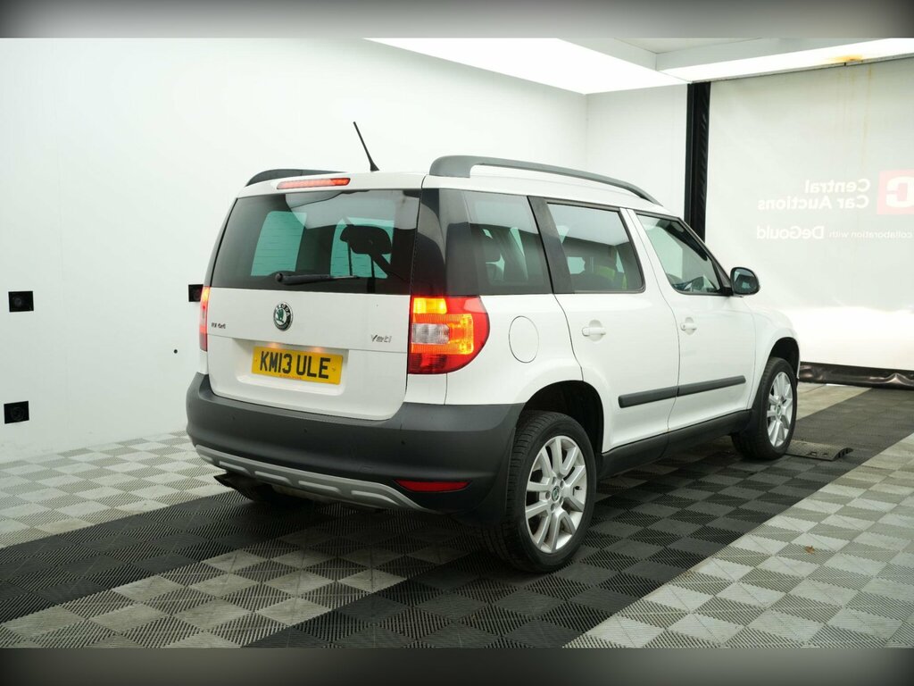Skoda Yeti 2.0 Tdi Elegance Dsg 4Wd Euro 5 White #4