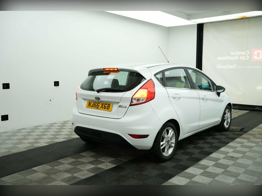 Ford Fiesta 1.25 Zetec Euro 6 NJ66XGB White #3