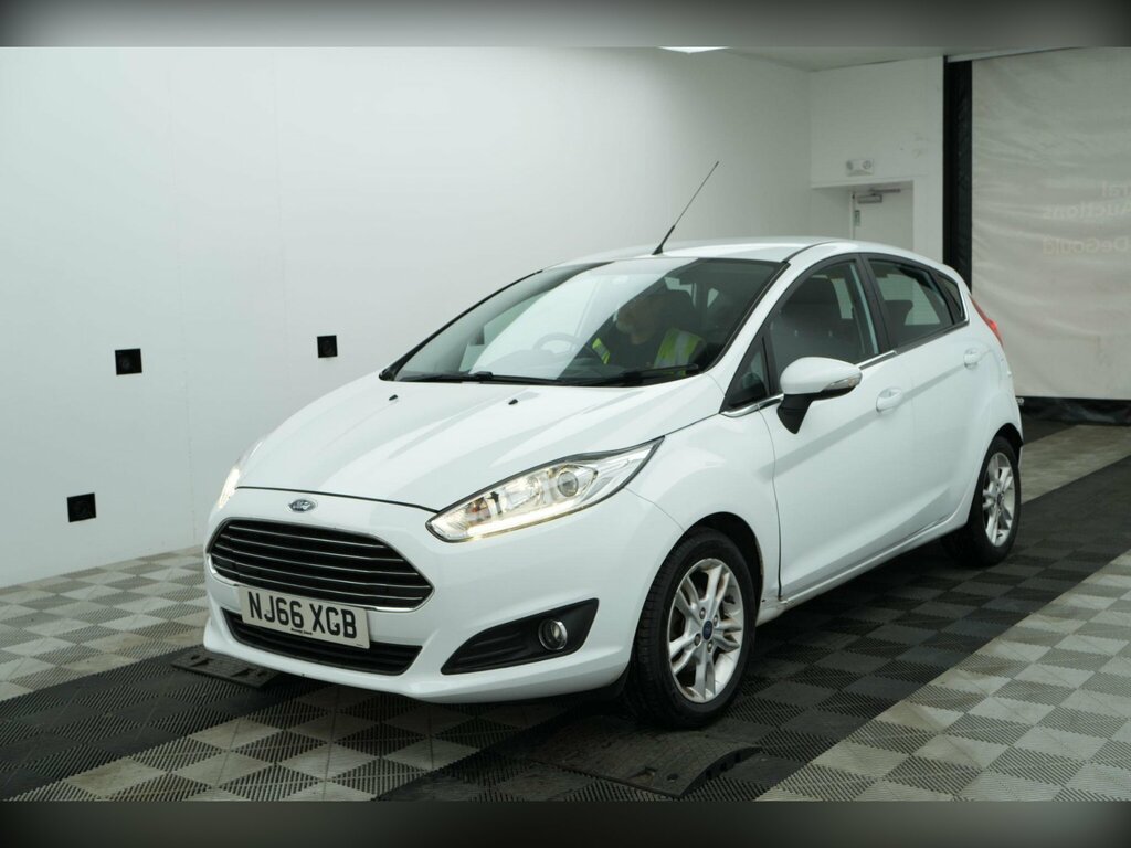 Ford Fiesta 1.25 Zetec Euro 6 NJ66XGB White #2