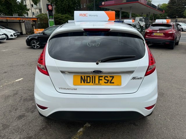 Ford Fiesta 2011 1.6 Titanium Hatchback 134 White #5