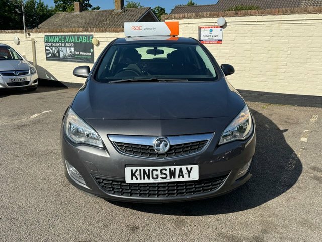 Vauxhall Astra 2010 1.4 16V Exclusiv Hatchback Grey #2