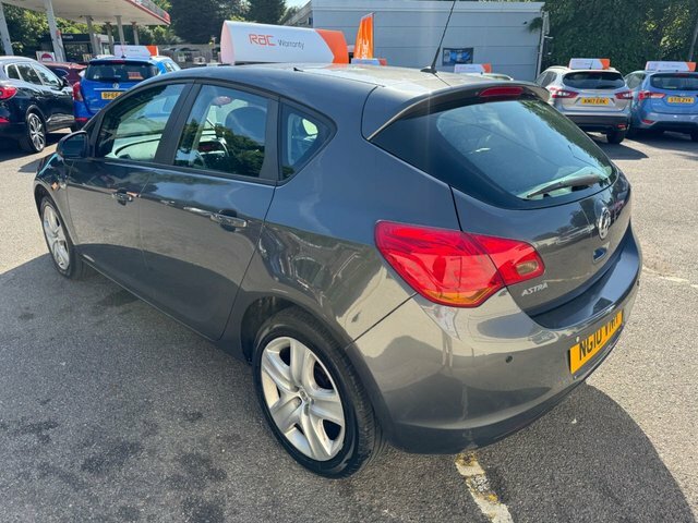 Vauxhall Astra 2010 1.4 16V Exclusiv Hatchback Grey #4
