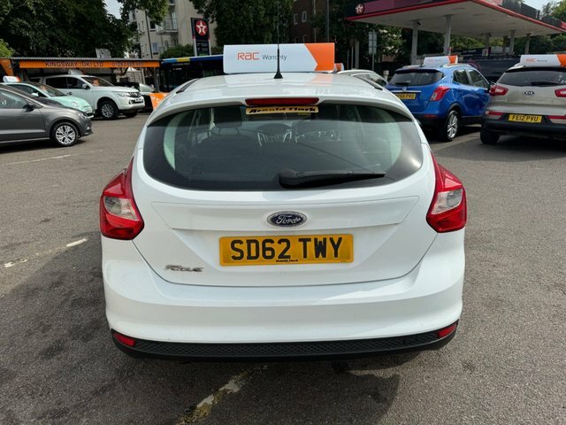 Ford Focus 2012 1.6 Zetec Hatchback Euro 5 SD62TWY White #5