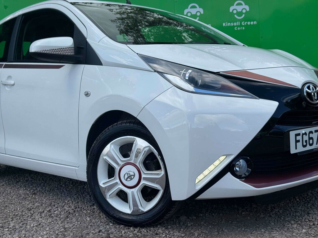 Toyota Aygo X X-claim Vvt-i FG67BXO White #4