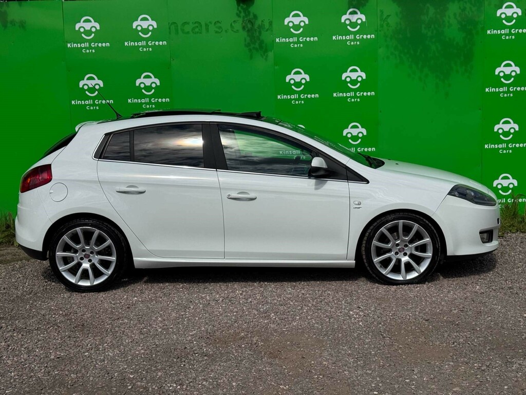 Fiat Bravo Hatchback White #13