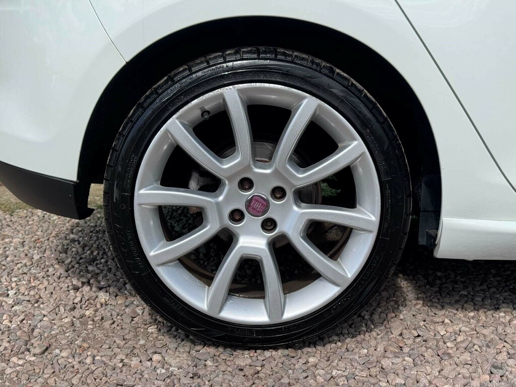 Fiat Bravo Hatchback White #21
