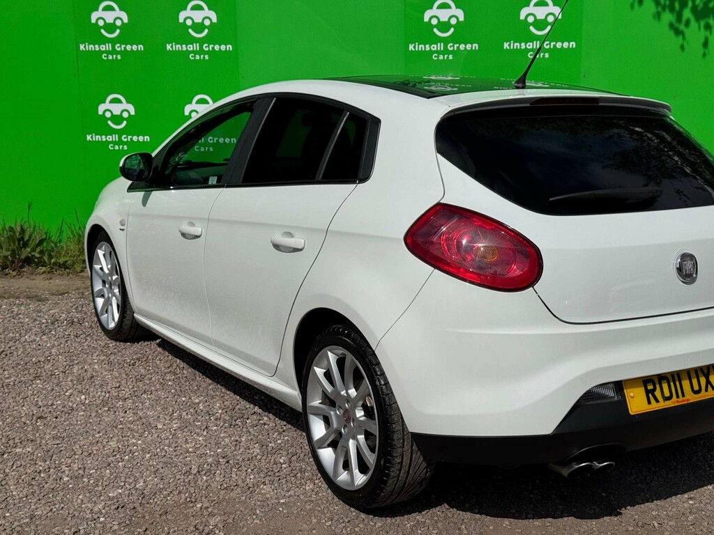 Fiat Bravo Hatchback White #9
