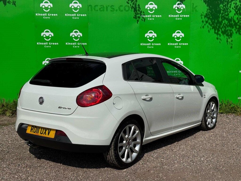 Fiat Bravo Hatchback White #8